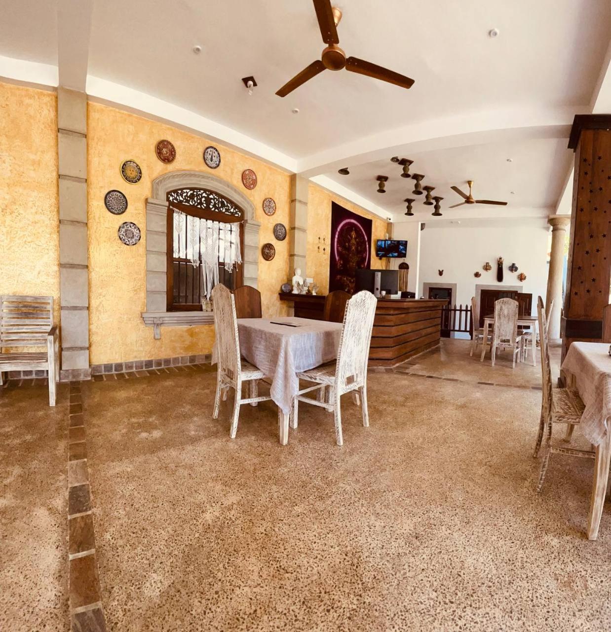 אונה ואטונה Relocted To Ahangama! מראה חיצוני תמונה
